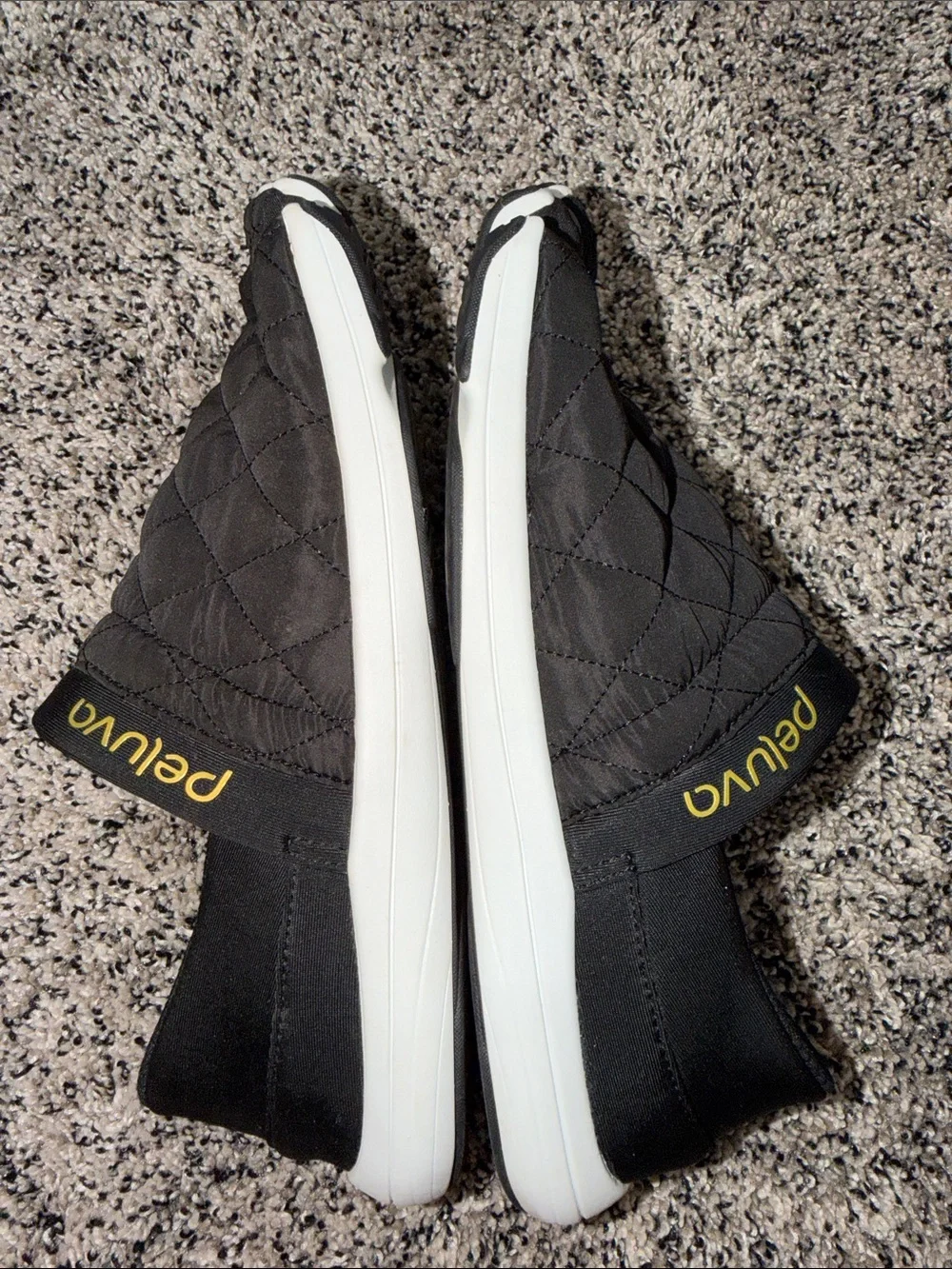 Peluva Toe Shoes Zen Black Quilted Men’s Size 10